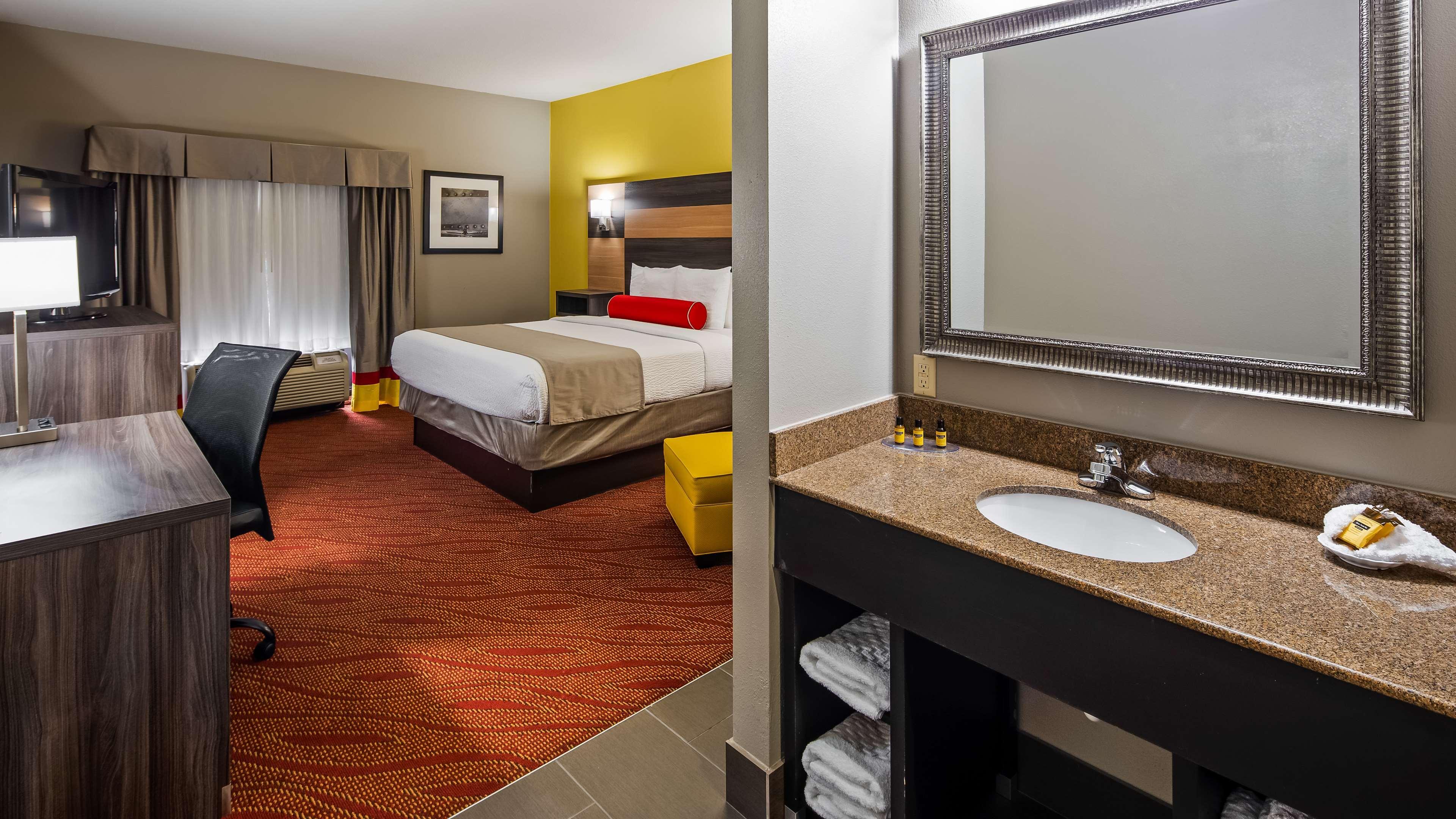 Best Western Plus Midwest City Inn & Suites Εξωτερικό φωτογραφία