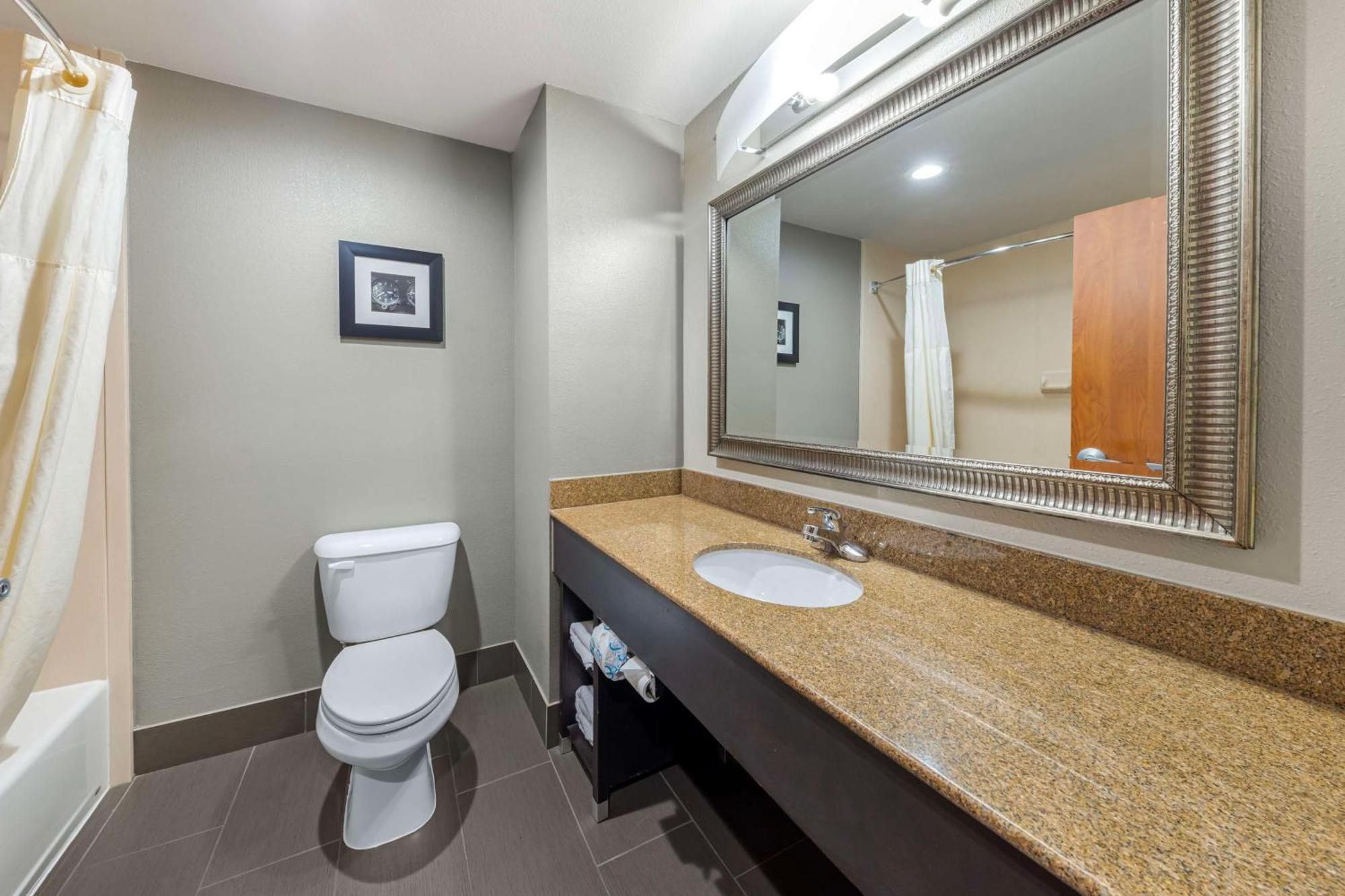 Best Western Plus Midwest City Inn & Suites Εξωτερικό φωτογραφία