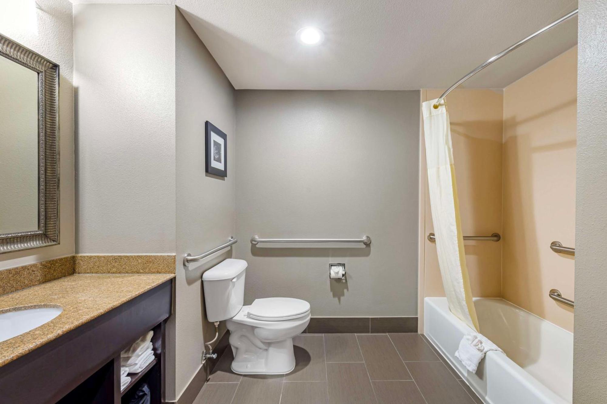 Best Western Plus Midwest City Inn & Suites Εξωτερικό φωτογραφία