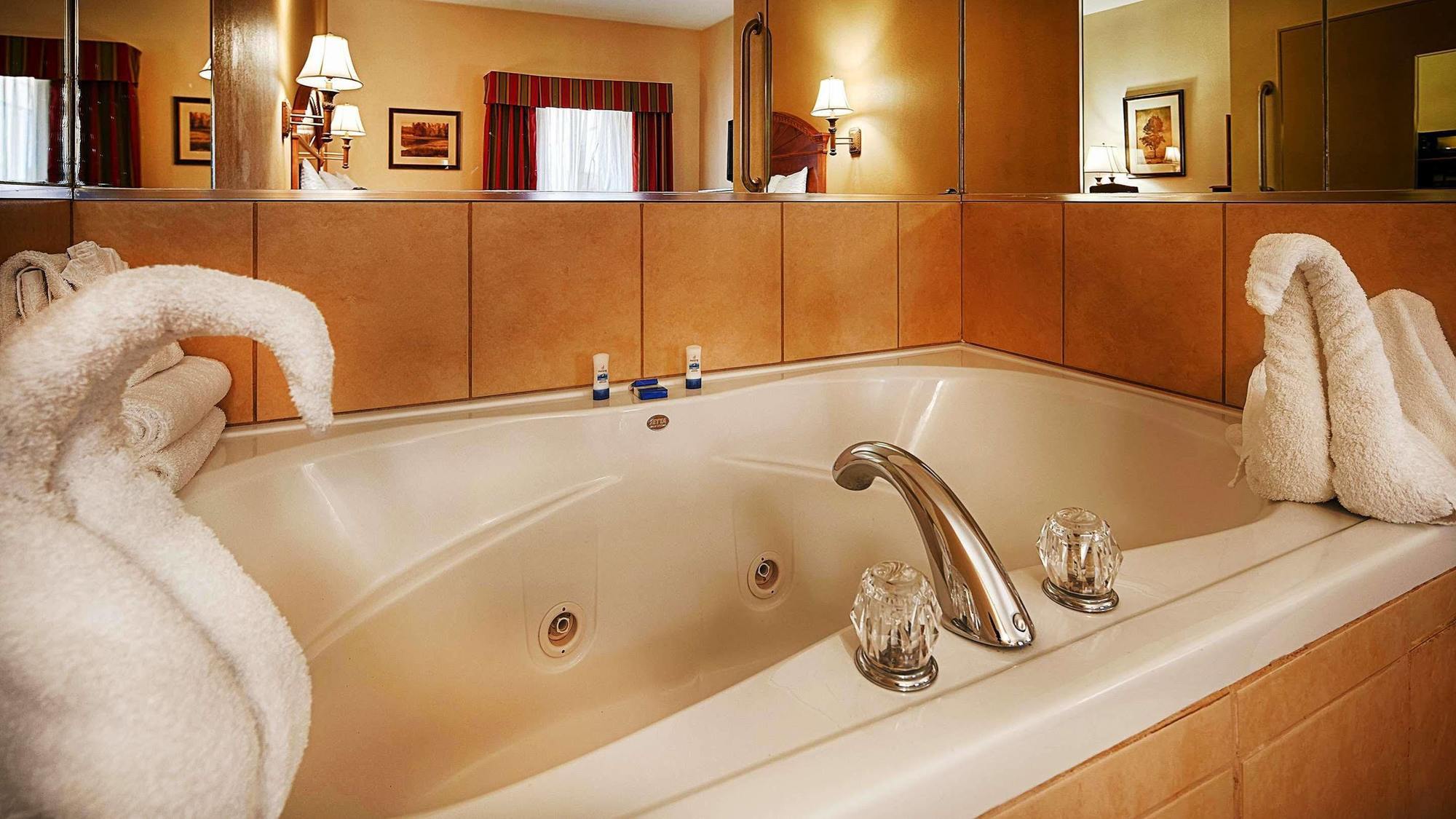 Best Western Plus Midwest City Inn & Suites Εξωτερικό φωτογραφία